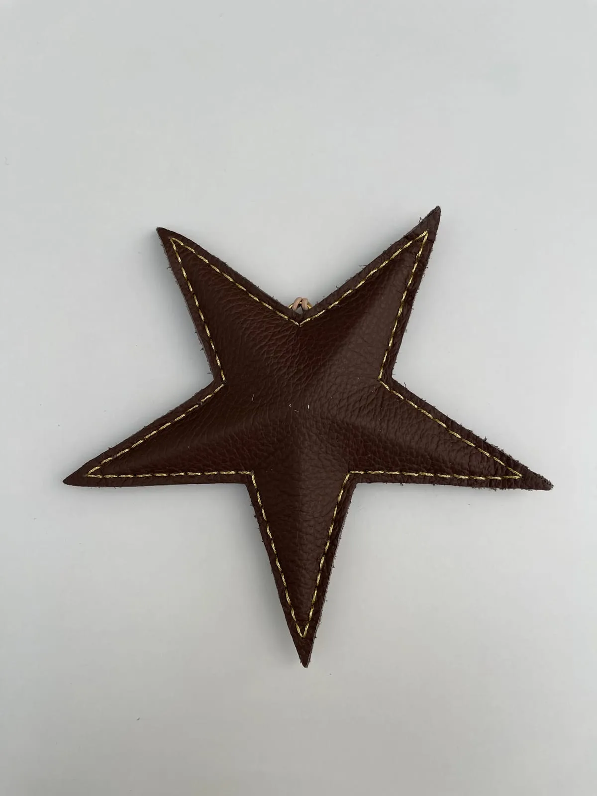 Mellem skindstjerne, 14 cm, syet med guldtråd